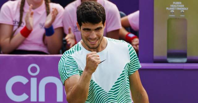 场边的哈维 场边的哈维